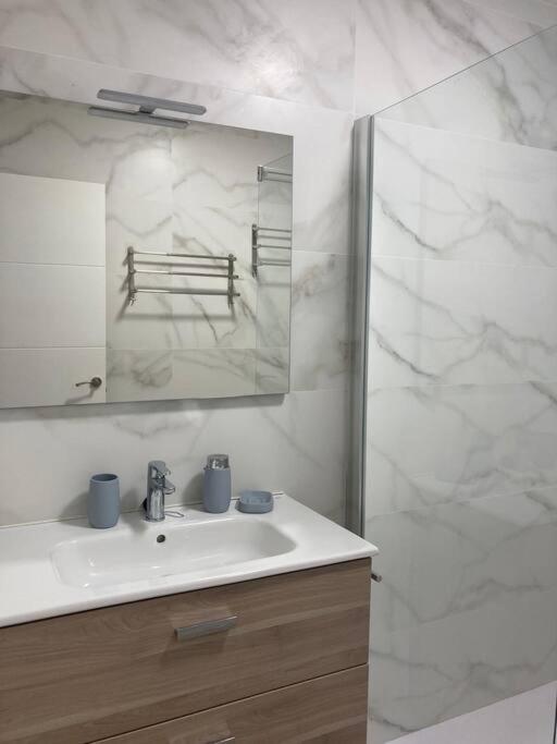 Centrico Apartamento A 150M De La Playa 쿠엘라 외부 사진